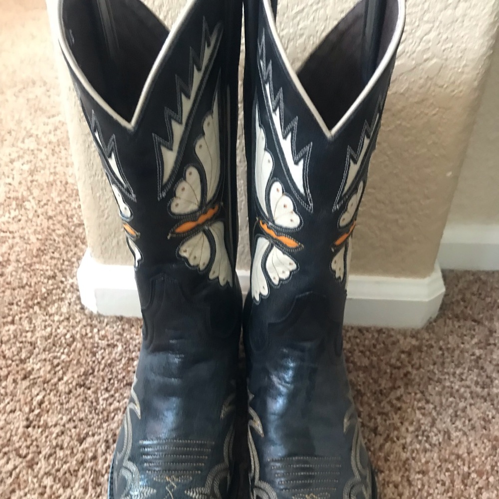 Very cute Cowboy Boots